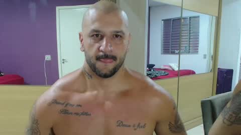 Snapshot of smithduke chatting on February 20, 4:07 am smithduke online show from February 20, 4:07 am