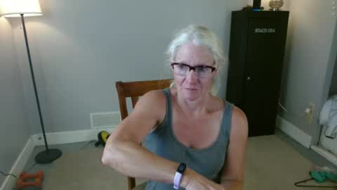 Snapshot of smitheight chatting on June 23, 2:53 am smitheight online show from June 23, 2:53 am