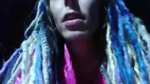 Snapshot of smokeingbitch420 chatting on February 4, 9:37 am love bug online show from February 4, 9:37 am
