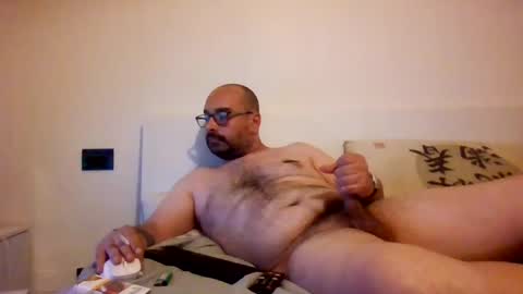 Snapshot of smoker985 chatting on July 15, 4:23 pm smoker985 online show from July 15, 4:23 pm