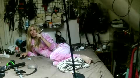 smokeslut365 online show from July 31, 12:32 am