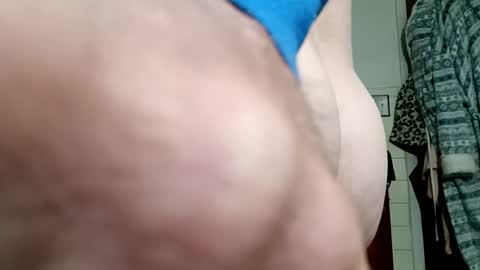 Snapshot of smokewagon22 chatting on March 10, 8:48 am smokewagon22 online show from March 10, 8:48 am