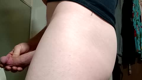 Snapshot of smokewagon22 chatting on February 11, 9:14 am smokewagon22 online show from February 11, 9:14 am