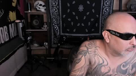 Smokey915 online show from December 31, 4:27 am