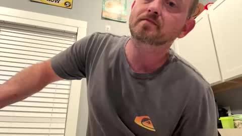 smokeymt420 online show from March 31, 7:09 am