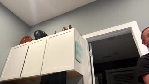 smokeymt420 online show from April 21, 6:09 am