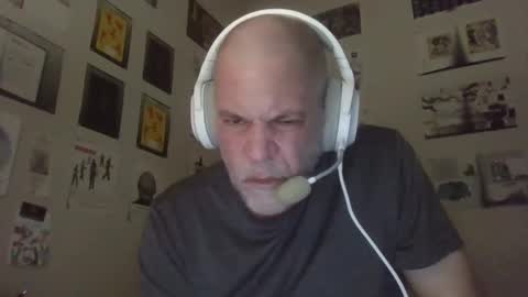 Snapshot of smokeythebarbarian chatting on January 22, 8:51 am smokeythebarbarian online show from January 22, 8:51 am