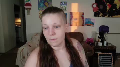 Snapshot of smokihippi chatting on July 5, 2:18 am Big Dawg online show from July 5, 2:18 am
