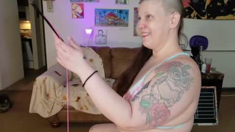 Snapshot of smokihippi chatting on July 5, 5:25 am Big Dawg online show from July 5, 5:25 am