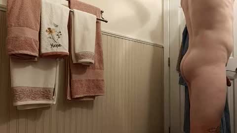 Snapshot of smokysmilez chatting on November 17, 7:03 am SmokeySmilez online show from November 17, 7:03 am