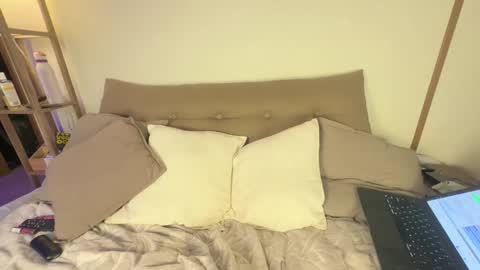 Snapshot of smonkedup chatting on January 15, 2:05 am Carolina online show from January 15, 2:05 am