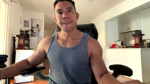 smoothripz online show from March 25, 5:30 pm