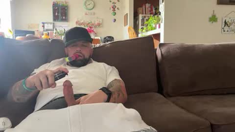 Snapshot of smoothtactix chatting on March 2, 9:43 pm SmoothTactix online show from March 2, 9:43 pm