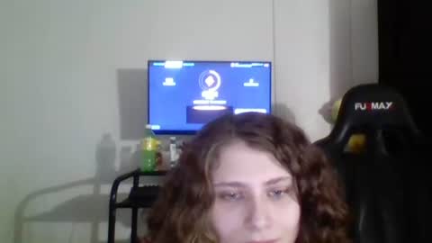 Snapshot of smoothvodka chatting on December 2, 11:40 pm Bambi--Vodka online show from December 2, 11:40 pm