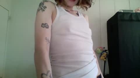 Snapshot of smoothvodka chatting on December 12, 8:21 pm Bambi--Vodka online show from December 12, 8:21 pm