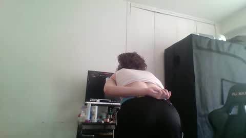 Snapshot of smoothvodka chatting on September 20, 7:26 pm Bambi--Vodka online show from September 20, 7:26 pm