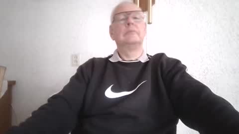 Snapshot of smoothy5460 chatting on January 7, 2:51 pm smoothy5460 online show from January 7, 2:51 pm