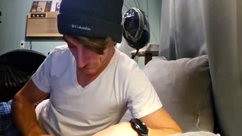 Snapshot of snackyyyy chatting on February 9, 12:25 am Snackyyyy online show from February 9, 12:25 am