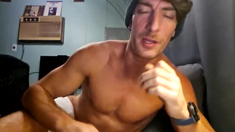 Snapshot of snackyyyy chatting on February 14, 2:08 am Snackyyyy online show from February 14, 2:08 am