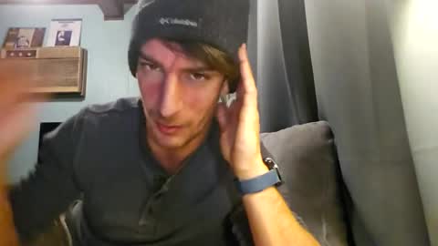 Snapshot of snackyyyy chatting on February 19, 3:24 am Snackyyyy online show from February 19, 3:24 am