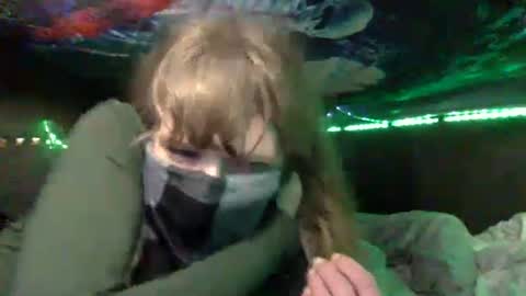 snafylnoel online show from April 20, 3:04 pm