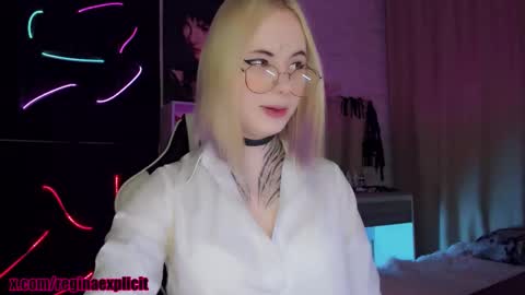 Snapshot of snake_bites chatting on November 13, 10:08 pm Reeginaaaaa online show from November 13, 10:08 pm