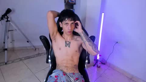 snakebutterfly online show from January 7, 9:01 am