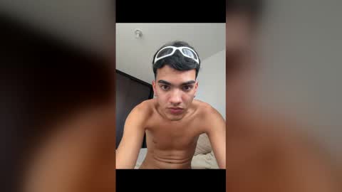 Snapshot of snakeeboy chatting on March 1, 6:43 pm Ryan online show from March 1, 6:43 pm