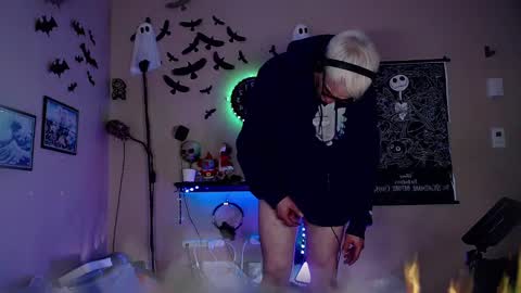 Snapshot of snarfle chatting on December 2, 2:53 am Viiscount Snarfle Von Snarfenberg online show from December 2, 2:53 am