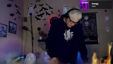 Snapshot of snarfle chatting on December 3, 3:44 pm Viiscount Snarfle Von Snarfenberg online show from December 3, 3:44 pm