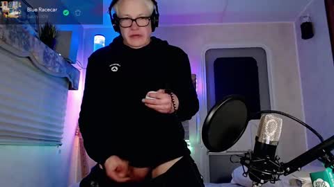 Snapshot of snarfle chatting on February 27, 12:13 pm Viiscount Snarfle Von Snarfenberg online show from February 27, 12:13 pm