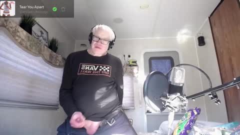 Snapshot of snarfle chatting on February 27, 9:25 pm Viiscount Snarfle Von Snarfenberg online show from February 27, 9:25 pm