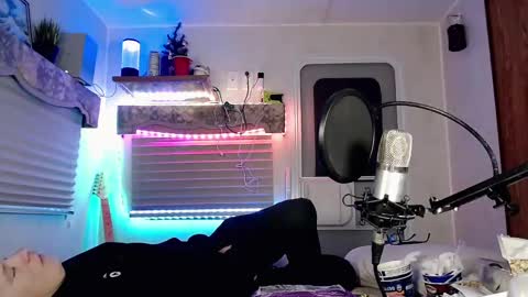 Snapshot of snarfle chatting on March 2, 11:29 am Viiscount Snarfle Von Snarfenberg online show from March 2, 11:29 am