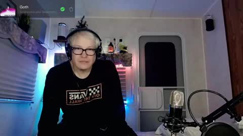 Snapshot of snarfle chatting on March 5, 2:36 am Viiscount Snarfle Von Snarfenberg online show from March 5, 2:36 am