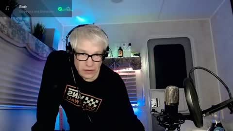 Snapshot of snarfle chatting on March 7, 1:18 pm Viiscount Snarfle Von Snarfenberg online show from March 7, 1:18 pm