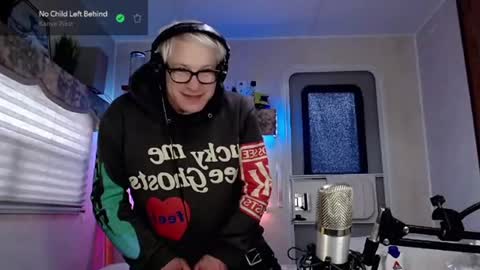 Snapshot of snarfle chatting on March 9, 8:52 pm Viiscount Snarfle Von Snarfenberg online show from March 9, 8:52 pm