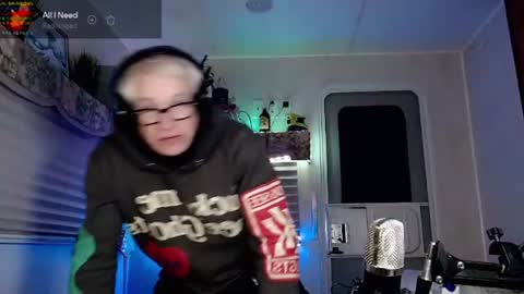 Snapshot of snarfle chatting on March 10, 3:01 am Viiscount Snarfle Von Snarfenberg online show from March 10, 3:01 am