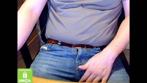 Sneakybill online show from December 21, 1:32 pm