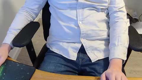 Sneakybill online show from January 18, 8:45 pm