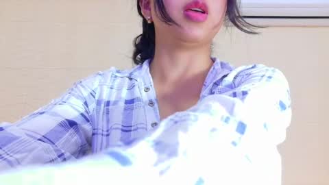 Snapshot of sneakyy_fantasy chatting on February 28, 6:54 am Hellen online show from February 28, 6:54 am