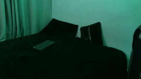 snow92jake online show from December 2, 9:03 am