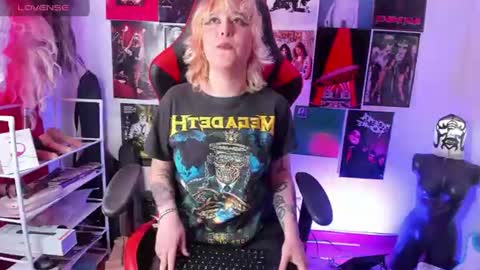      online show from June 26, 7:18 pm