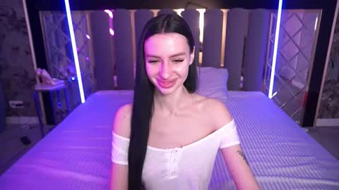 snow_whiteeex online show from March 7, 6:43 am