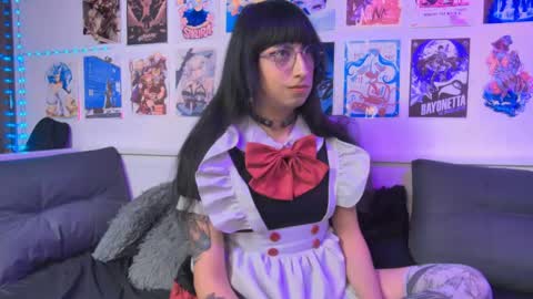 Snow and Bubble online show from June 2, 4:20 pm
