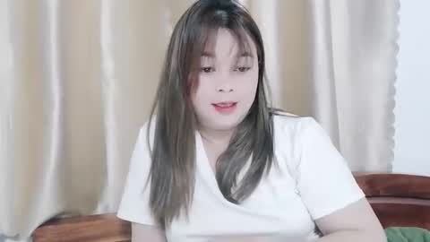 snow online show from April 19, 3:11 pm