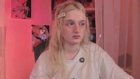 Ellie online show from June 20, 5:32 am