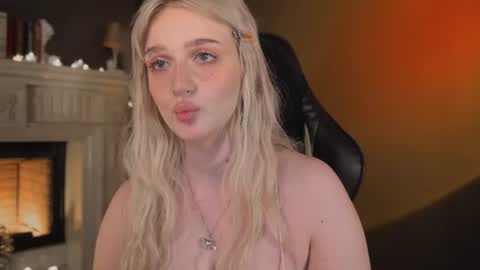 Ellie online show from July 3, 5:25 am