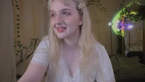 Ellie online show from July 29, 5:38 am
