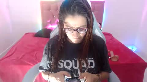 snowhot_69 online show from March 30, 12:33 am