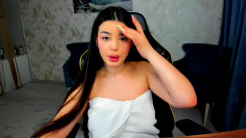 Snapshot of snowingwinter chatting on February 25, 5:06 am snowingwinter online show from February 25, 5:06 am